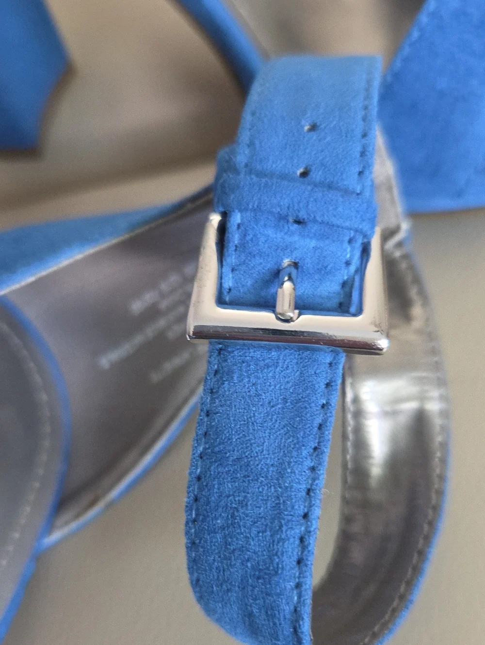 Worthington Women's Cobalt Blue Suede Block Heel Sandals  Size 7.5